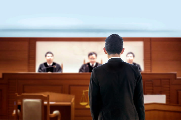 barrister-in-the-courtroom